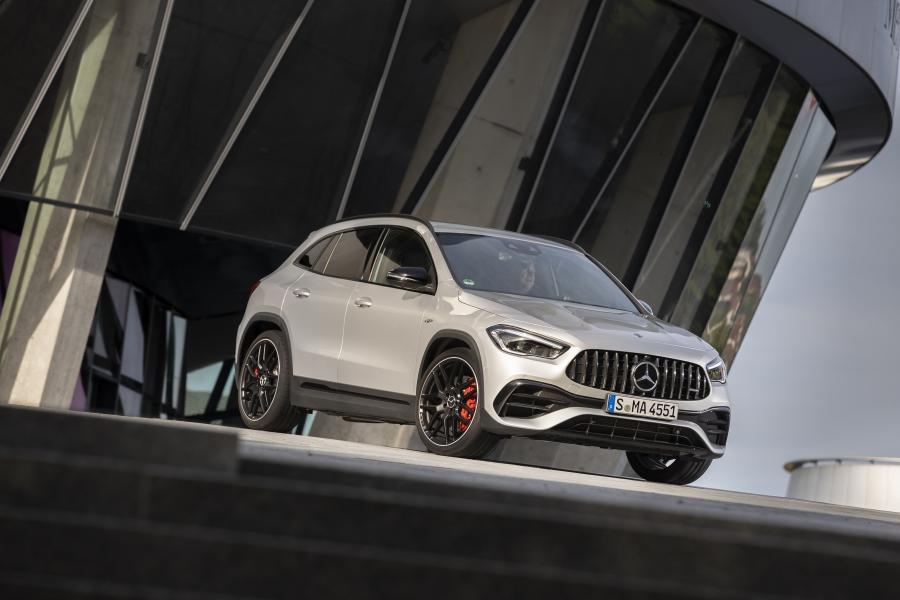  Mercedes-AMG GLA45 S 4Matic+ (H247) 2020 года  (WW) (фото 4 из 26)